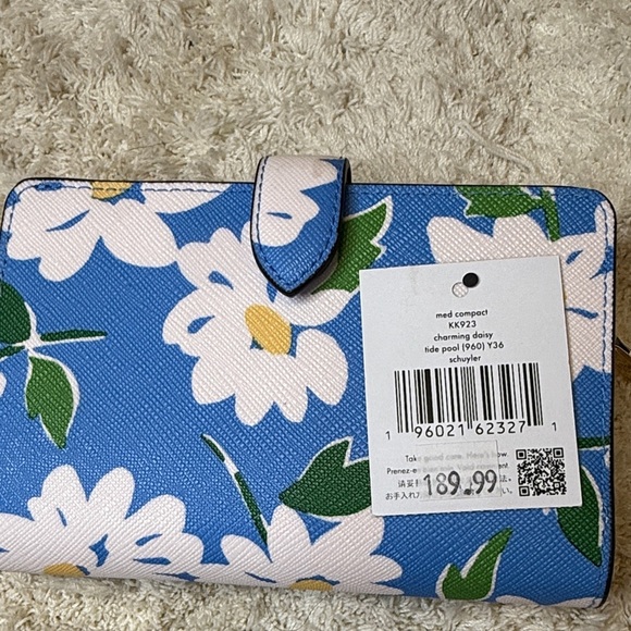 NWT Kate Spade Charming Daisy Medium Compact Blue and White Wallet - Picture 2 of 9